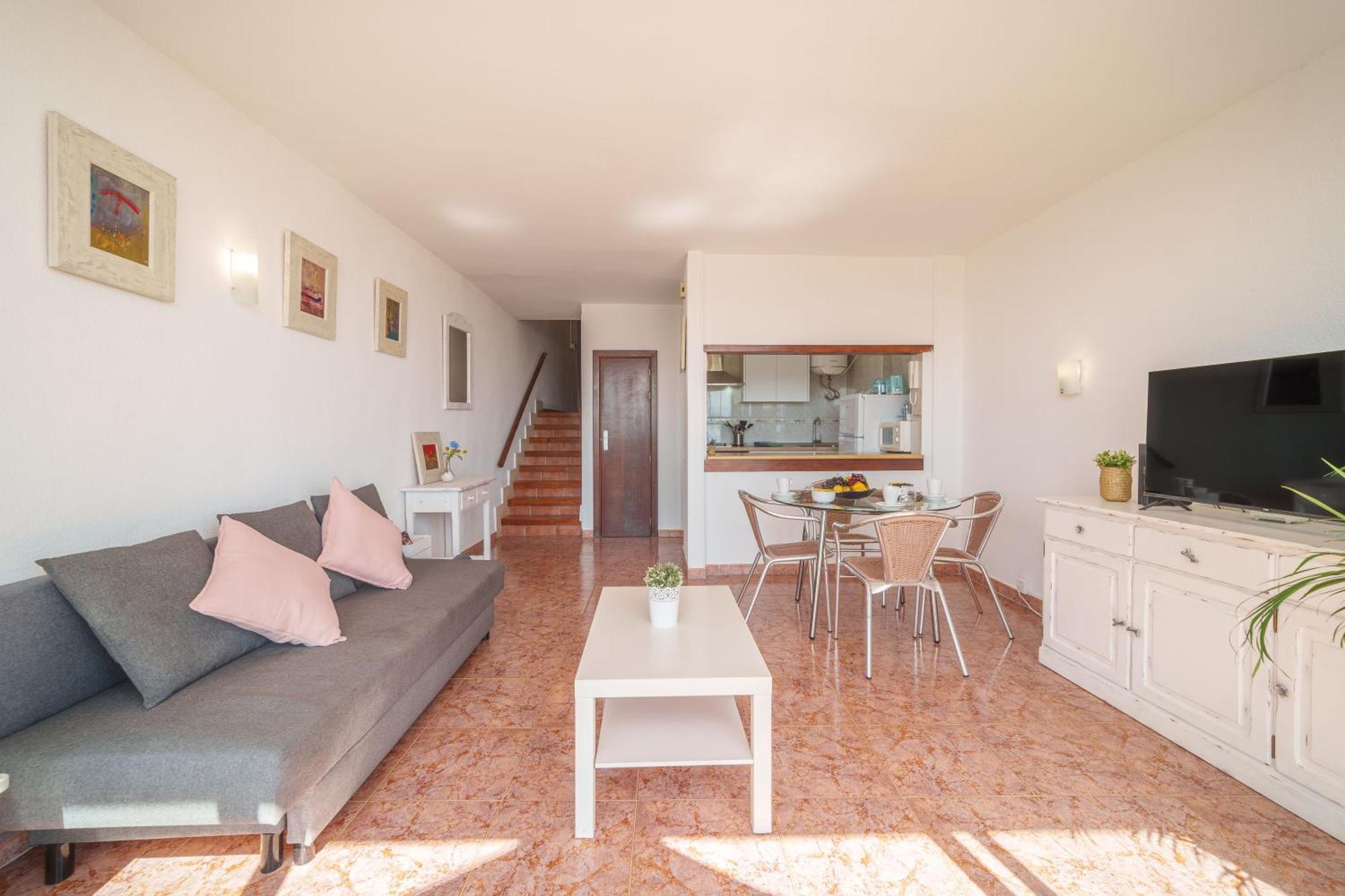 Apartment The Shell Ii, Beach Views And Pool Alcudia  Exterior photo