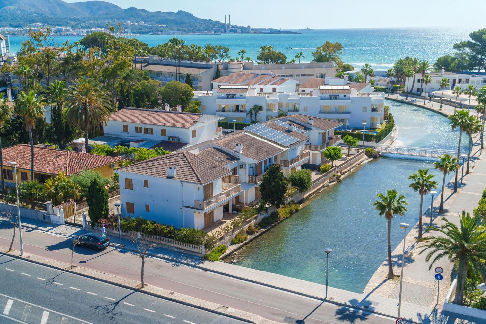 Apartment The Shell Ii, Beach Views And Pool Alcudia  Exterior photo